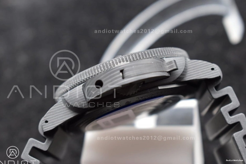 Submersible Rossa Luna Factory VS Elegant 47mm 1039 GMT PAM 1200 0115